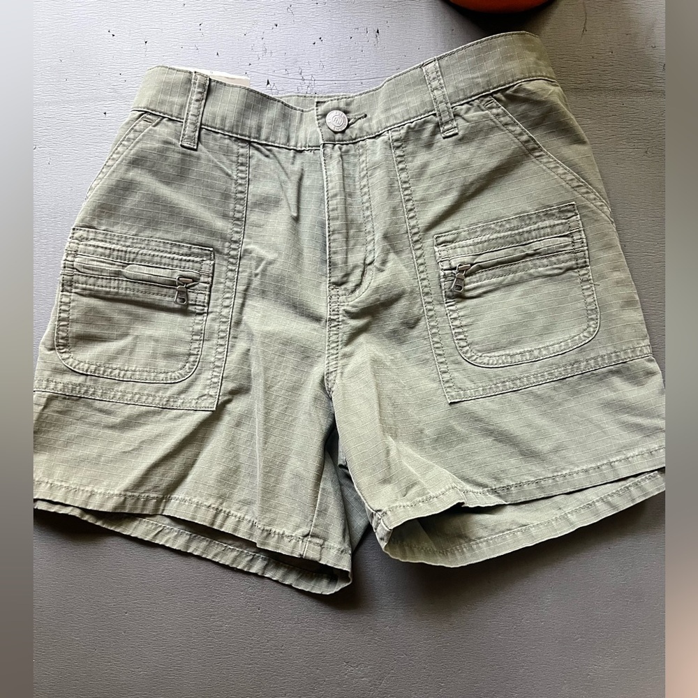 Polo Ralph Lauren women's Khaki Shorts. New.